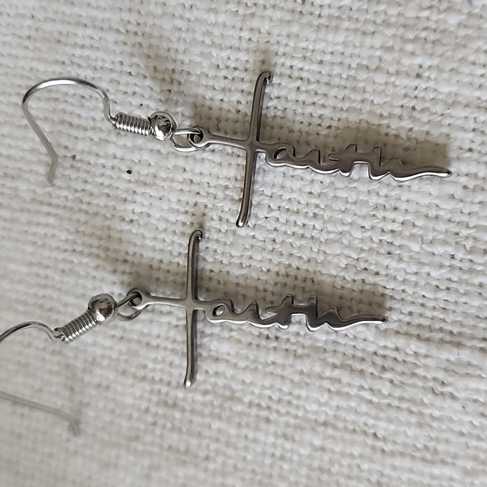 Faith Cross Earrings  Share your Faith Be prepared to give that Answer 925S Post
